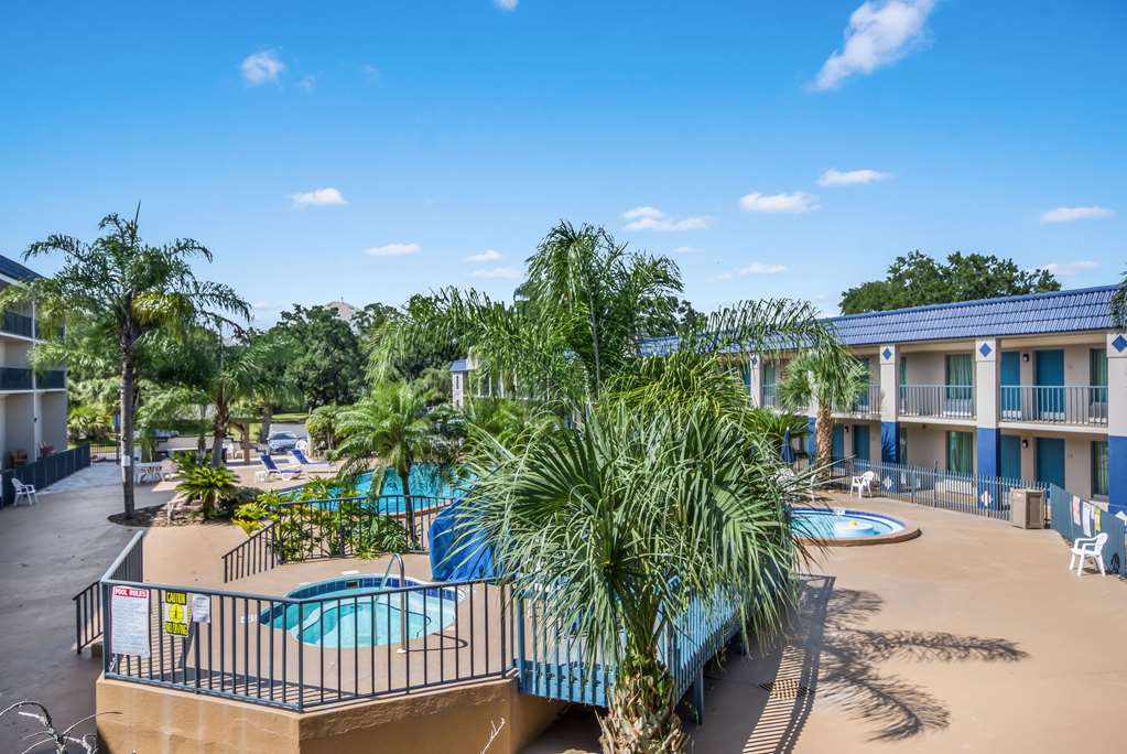 Clarion Inn & Suites Central Clearwater Beach - photo 54