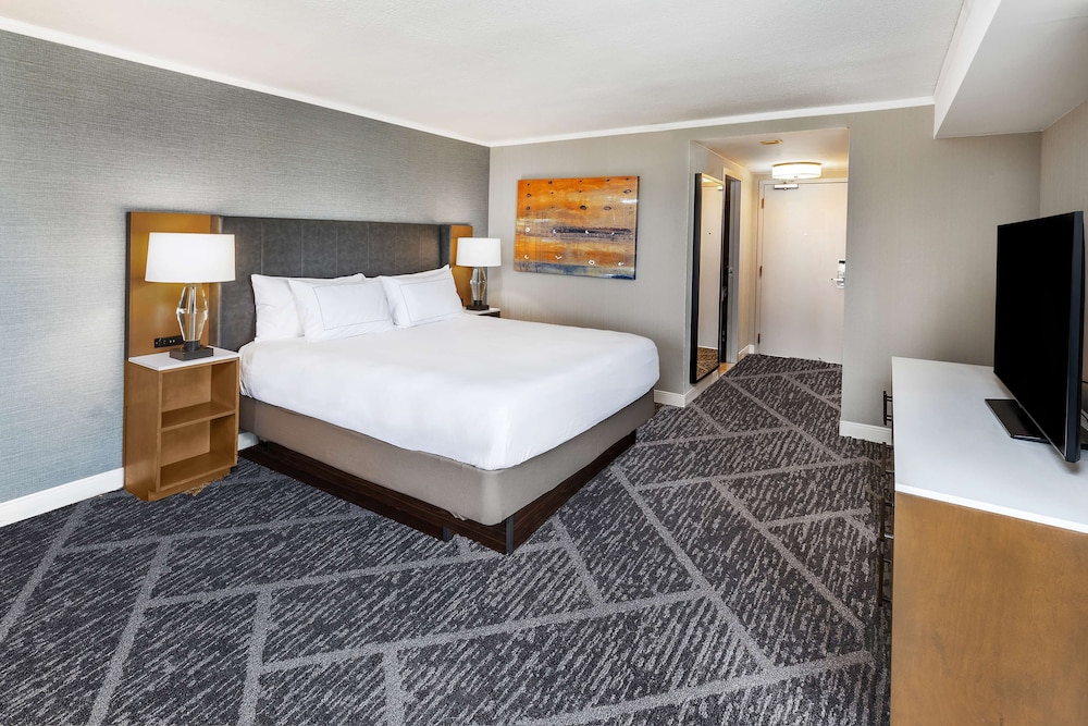 DoubleTree by Hilton Tulsa Warren Place - photo 29