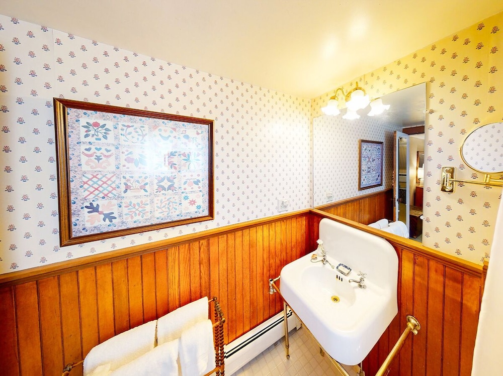 The Red Lion Inn - photo 88