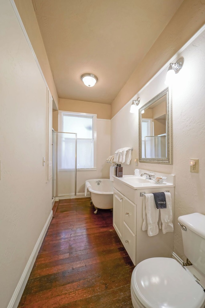 Weaverville Hotel - photo 33