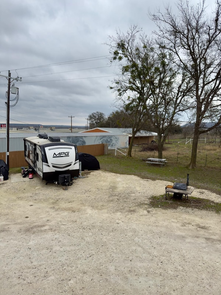 American Inn & RV Park - photo 21