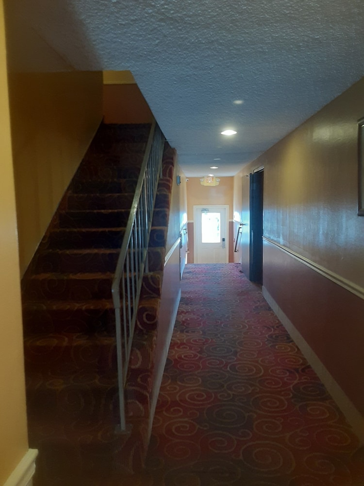 Days Inn by Wyndham Pocatello University Area - photo 3