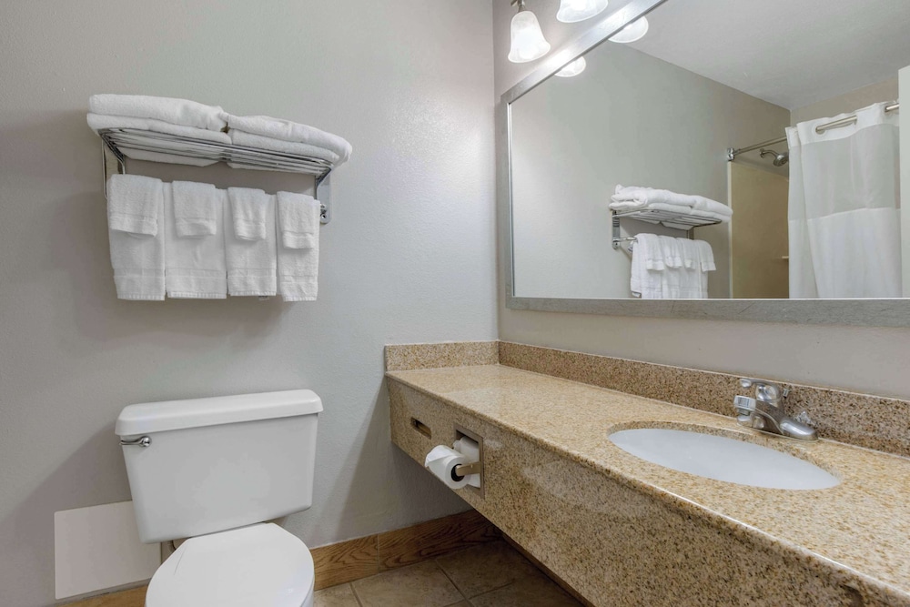 Quality Inn Carolina Oceanfront - photo 27