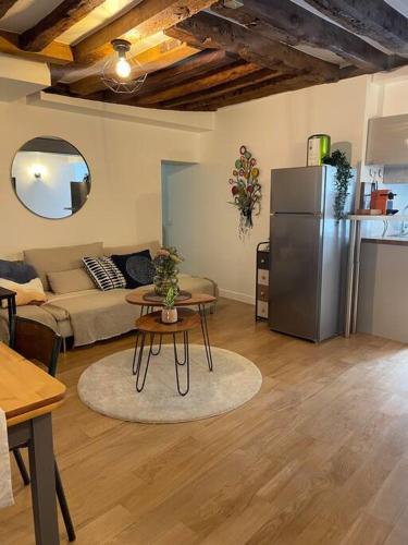 Lovely apartment Central Le Marais Paris — 4-Star Luxury Hotel in Paris, France