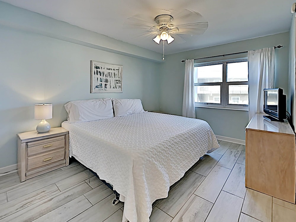 Regency Towers by Southern Vacation Rentals - photo 50