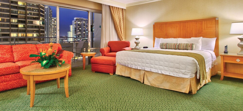 Waikiki Marina Resort at the Ilikai - photo 7