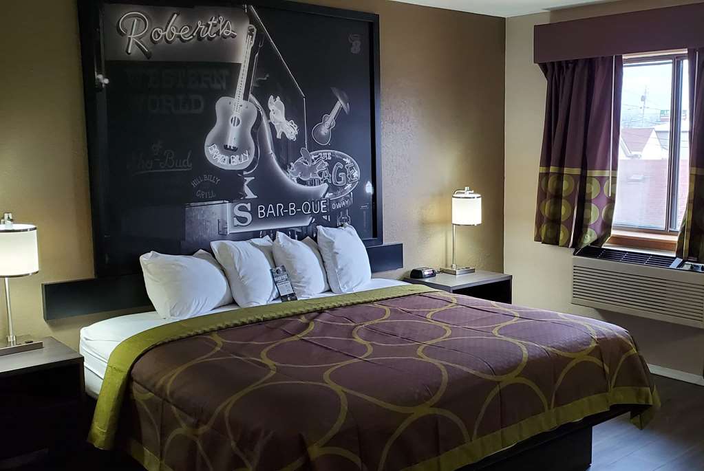Super 8 by Wyndham Paris - photo 16
