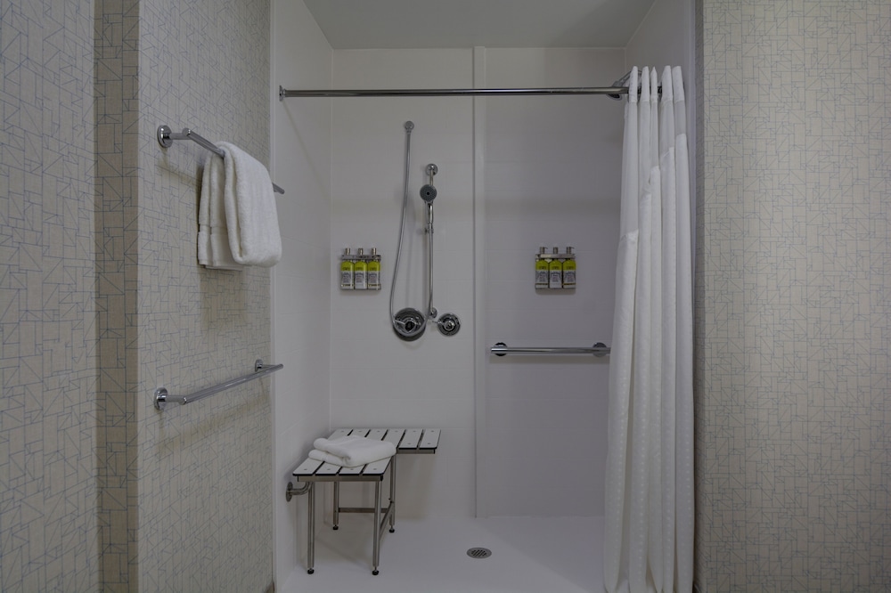 Holiday Inn Express & Suites Greenville Taylors by IHG - photo 19