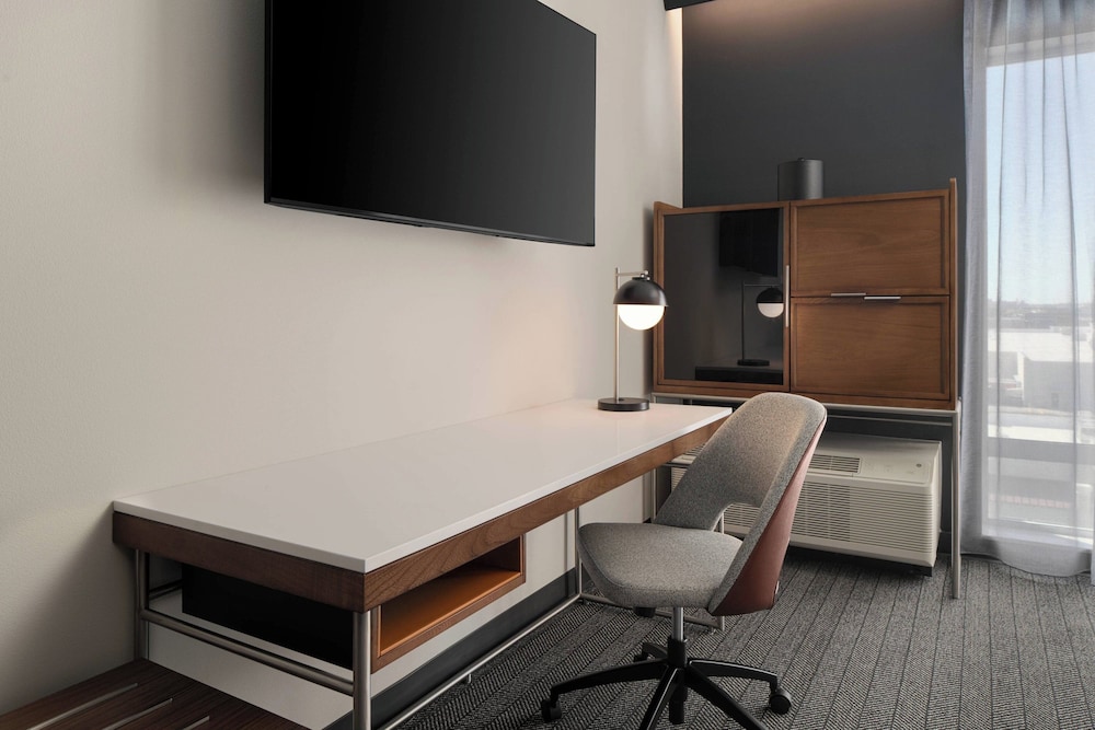 Courtyard by Marriott Houston I 10 West Memorial - photo 5