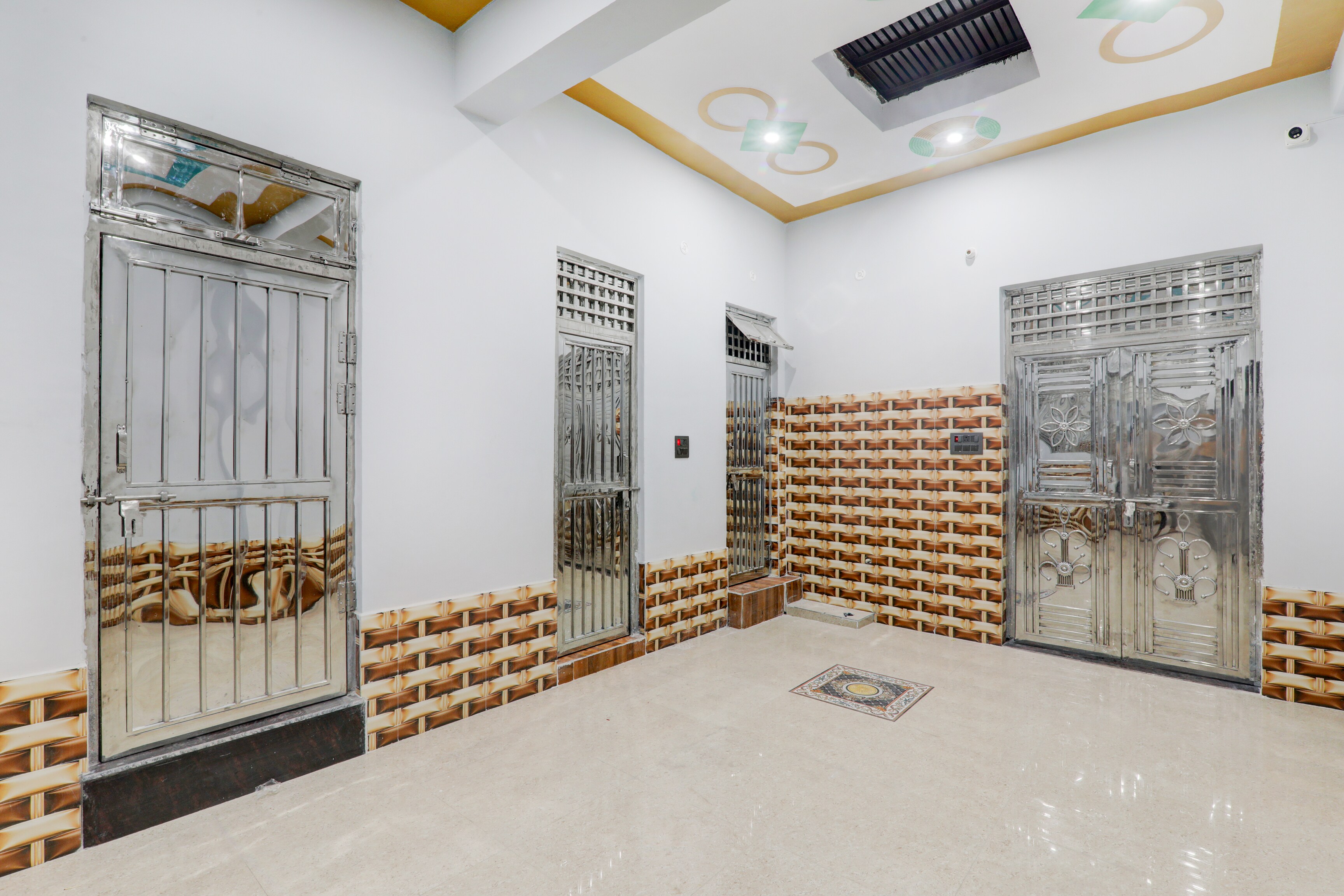 Spot On By Oyo Royal Villa Hotel — hotel in Mainpuri