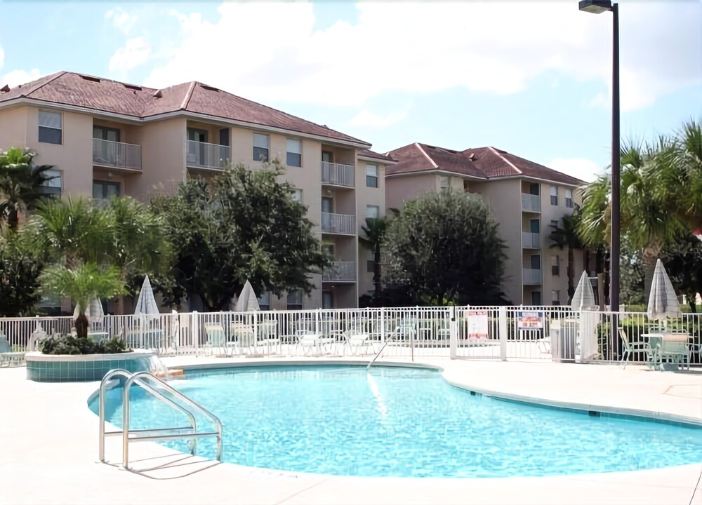 Vacation Villas at FantasyWorld II — 4-Star Luxury Hotel in Kissimmee, United States