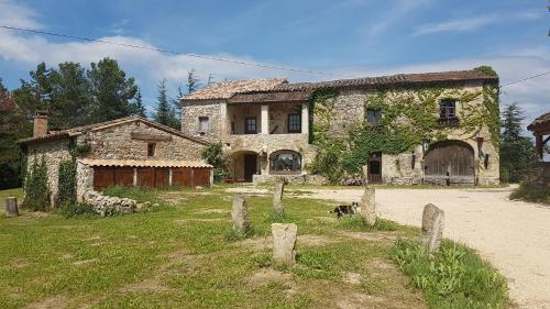 Le Relais Magique Des Sorciers Et Ses Enigmes — hotel in Servas