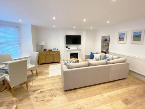 Central Llandudno Private Parking near to Beach Pier & Shops — 4-Star Luxury Hotel in Llandudno, United Kingdom