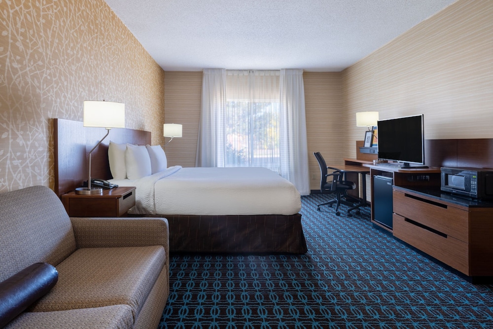 Fairfield Inn and Suites by Marriott Denver Aurora Medical Center - photo 14