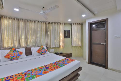 New Hotel Ideal - last minute hotel in Vadodara