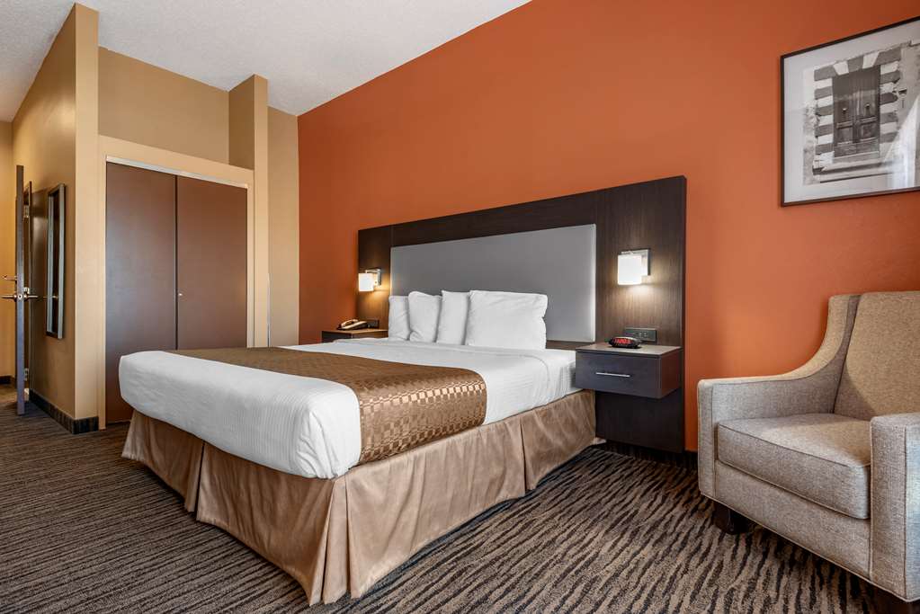Best Western The Inn At The Fairgrounds - photo 24