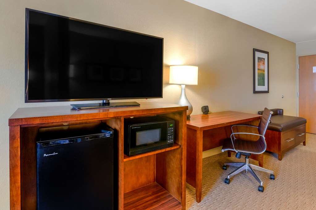 Comfort Suites Burlington - photo 17