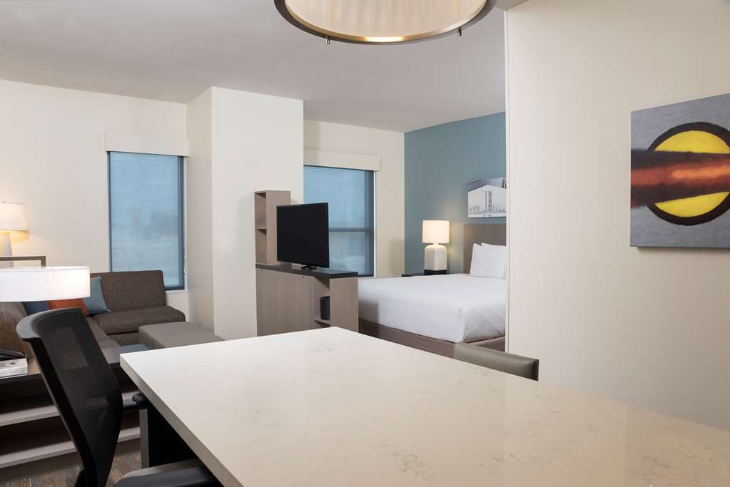 Hyatt House Austin Downtown - photo 6