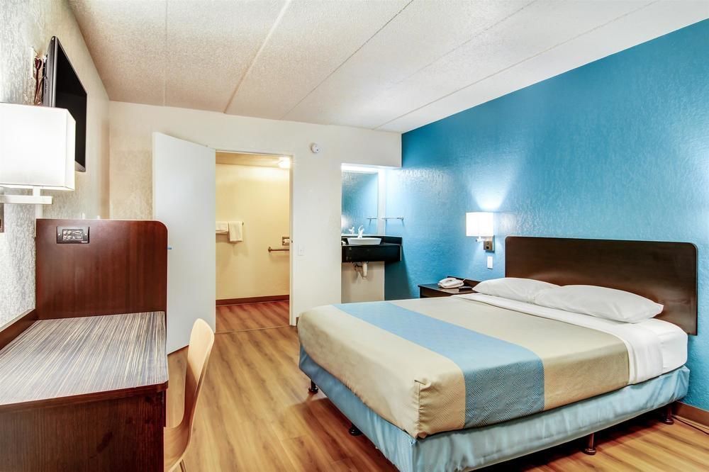 Red Roof Inn Bridgeton - photo 19