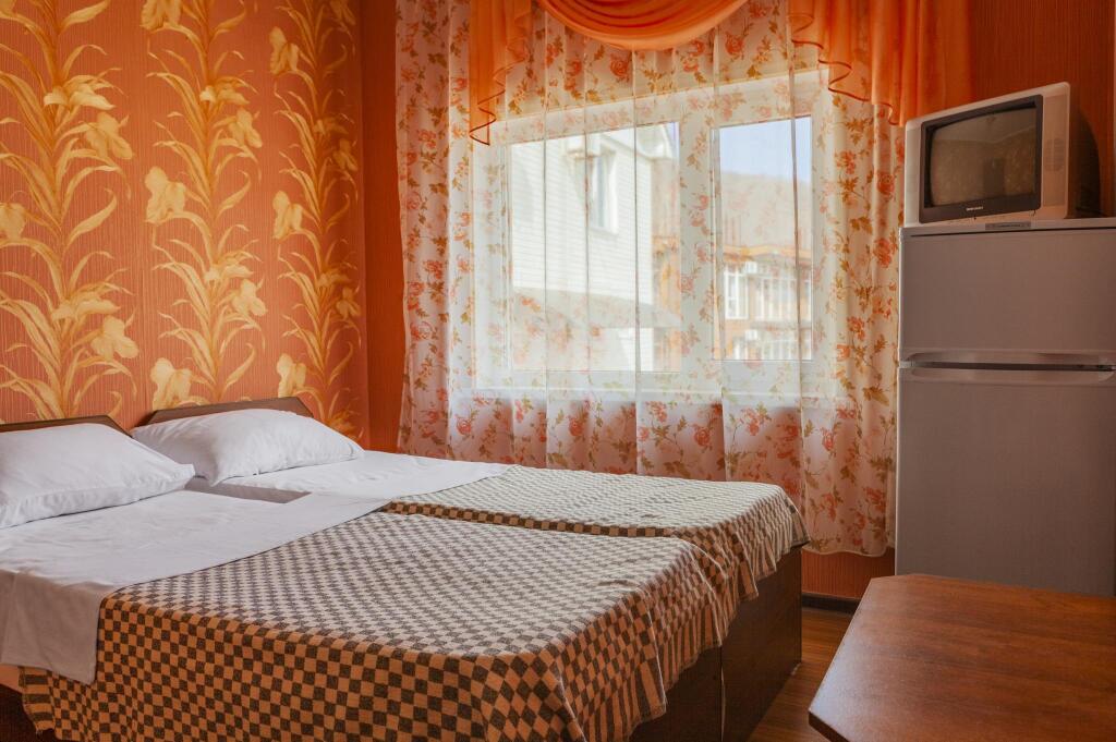 Agate - carbon neutral hotel in Ol'ginka