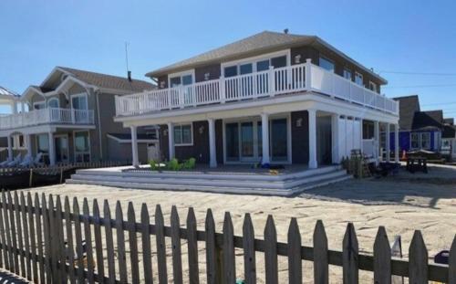 Ocean Avenue Oasis - last minute hotel in Lavallette