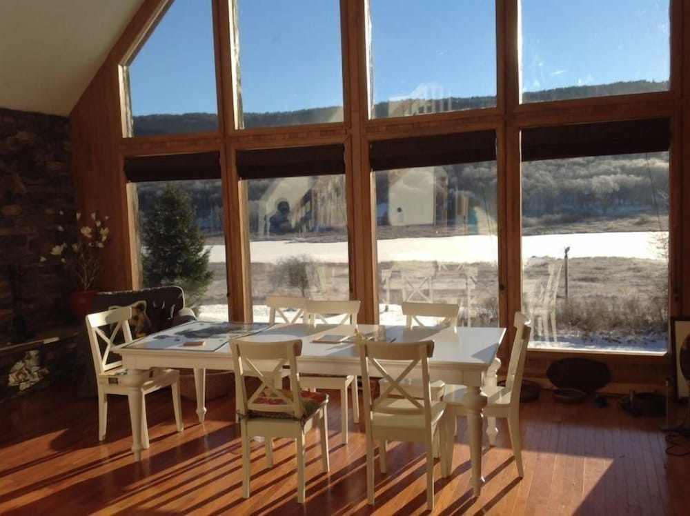 Alpen View 10917593 — Davis
