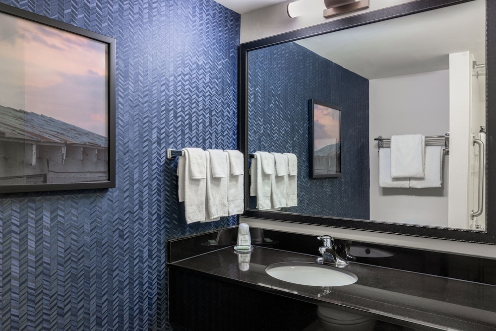 Fairfield Inn & Suites by Marriott Smithfield Selma I 95 - photo 24