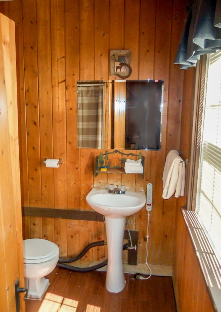The Gold Pan Motel - photo 39