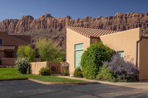 Rim Village V2 — Moab — photo 2