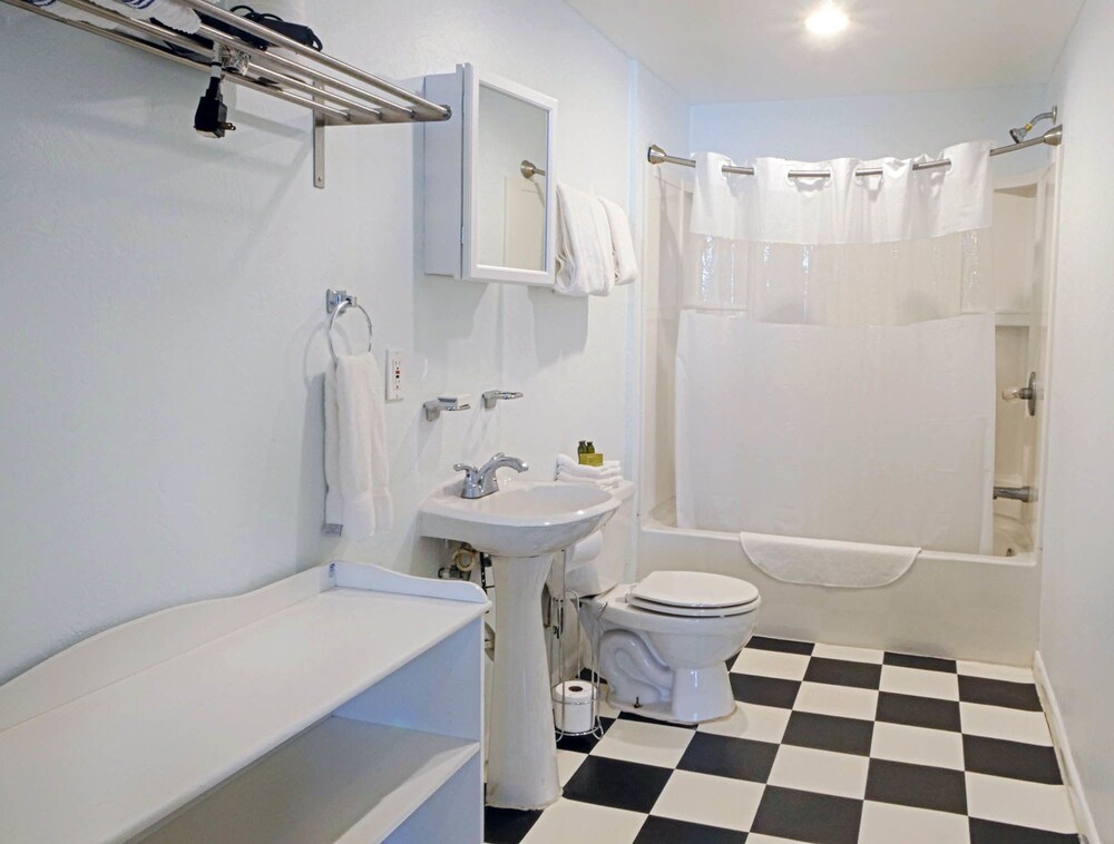 Sabal Palms Inn - photo 29
