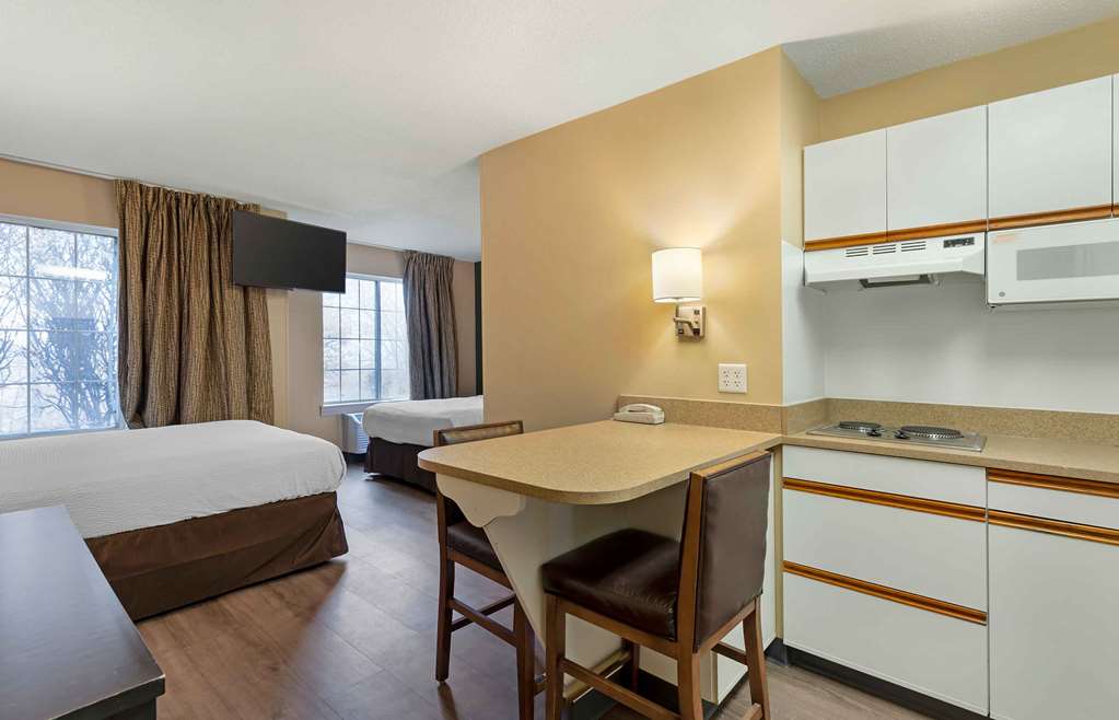 Extended Stay America Select Suites St. Louis Airport Central - photo 20