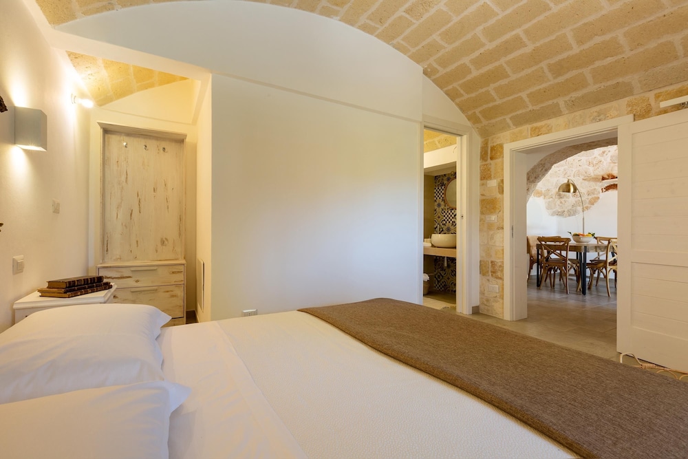 2220 Trulli Biancapetra by Perle di Puglia — Francavilla Fontana — photo 3