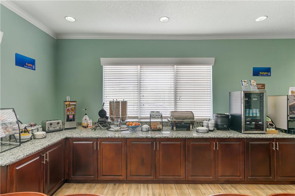 Best Western Teal Lake Inn - photo 41