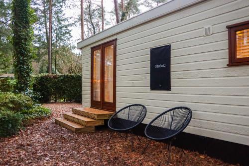 Tranquil forest chalet by a pond in Veluwe sleeps 4 — 4-Star Luxury Hotel in Doornspijk, Netherlands