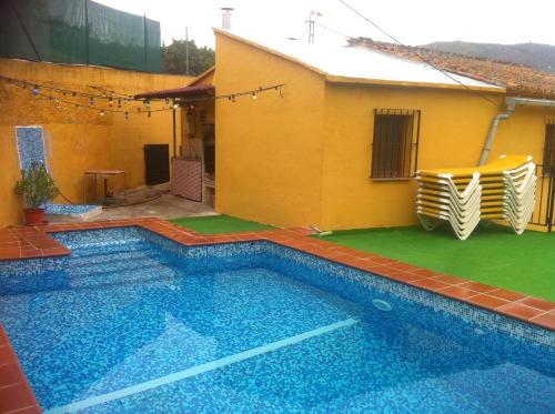 Quaint House in Canillas with Pool — 4-Star Luxury Hotel in Canillas De Aceituno, Spain