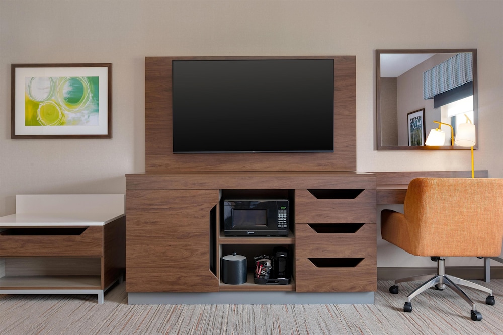 Hampton Inn & Suites Wilkes Barre Scranton - photo 11