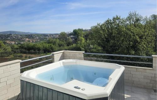 Lovely Apartment In Kucice With Wifi — 4-Star Luxury Hotel in Omis, Croatia