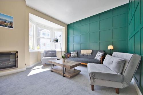 The Sunlit Sea Retreat — 4-Star Luxury Hotel in Deal, United Kingdom