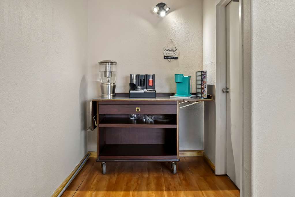 Signature Inn Danville - photo 11