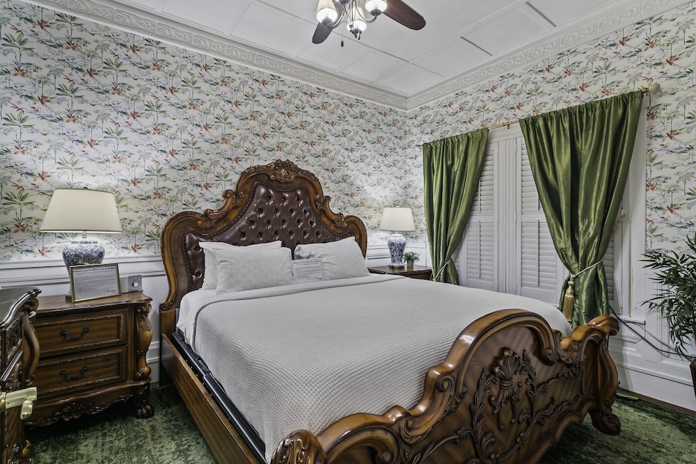 Casablanca Inn on the Bay - photo 17