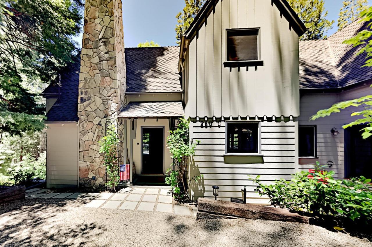 Hideaway Pines in Lake Arrowhead, United States