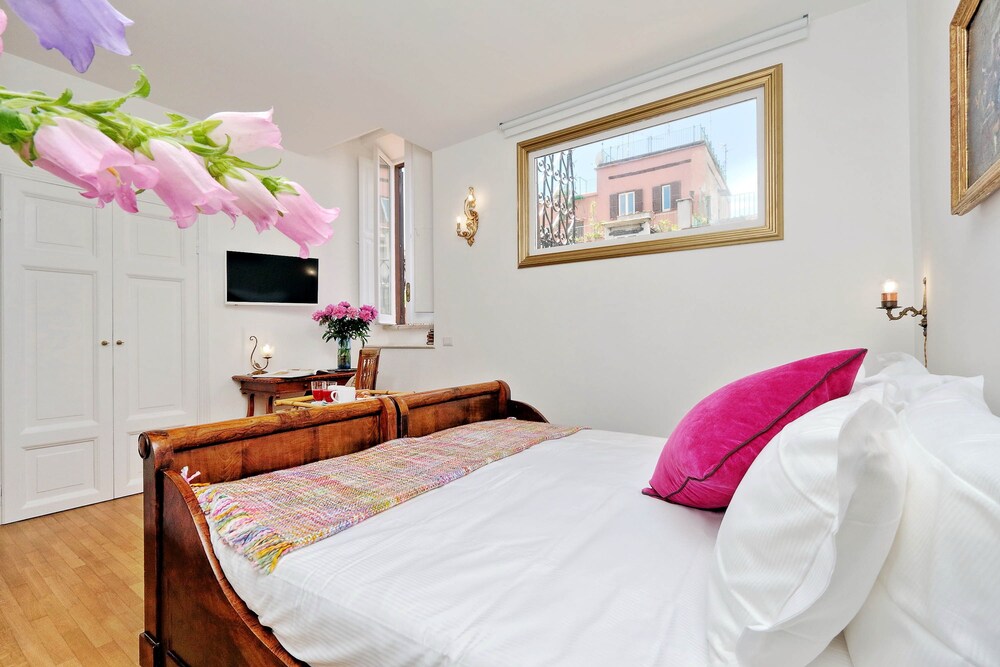 Al Corso 4 - carbon neutral hotel in Rome