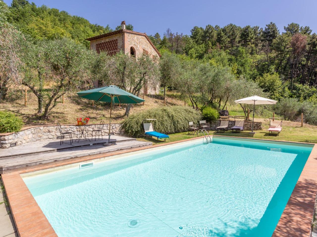 Dante 1 Four Bedroom — 4-Star Luxury Hotel in Lucca, Italy