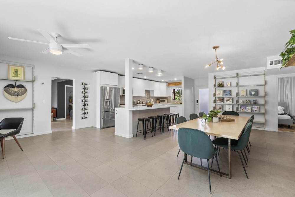 Mid Century Stunner By Homeslice Stays - photo 9