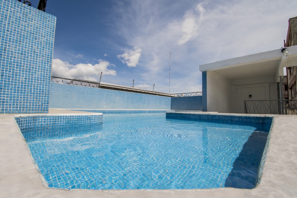 Rooftop pool