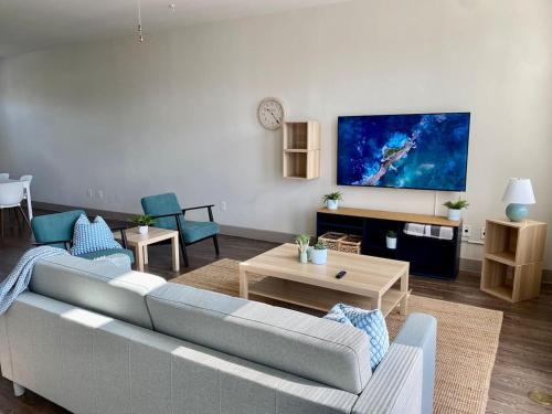 Secure Space Near Memorial Lake view Gym Pool WD in Houston, United States