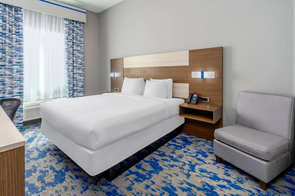Baymont by Wyndham Carlsbad NM - photo 10