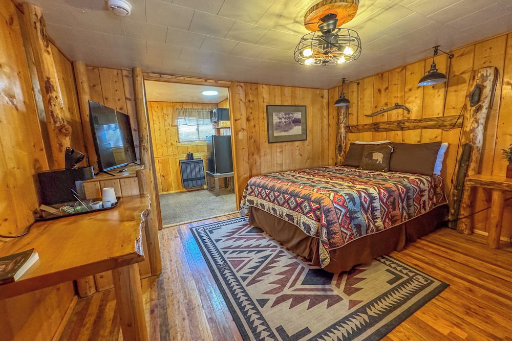 Chinook Winds Motel - photo 54