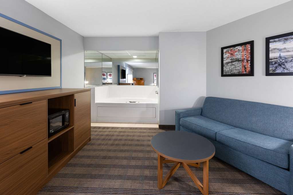 AmericInn by Wyndham North Branch - photo 27