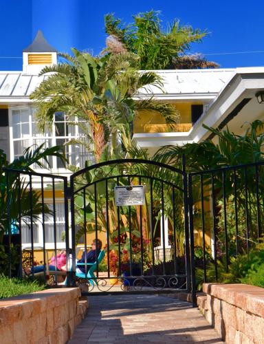 Sea Turtle Inn - photo 9